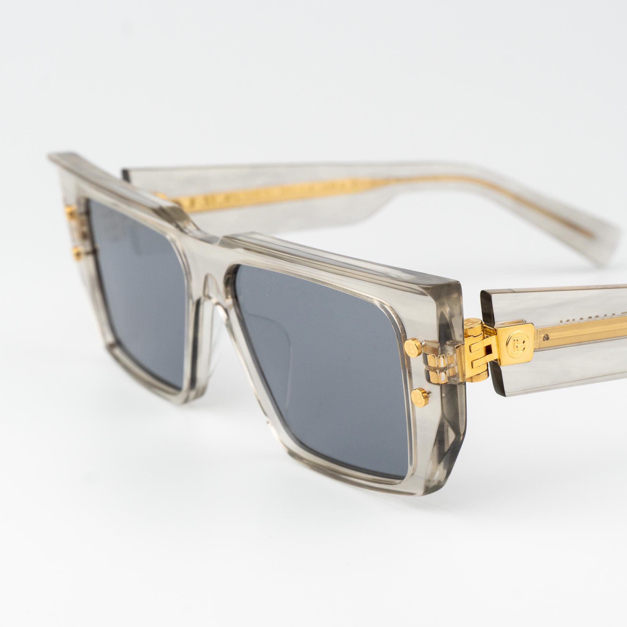 B-VIBPS-128B-54 Grey Crystal W/ Gold Flakes / White Gold / White Gold Flash Sunglasses