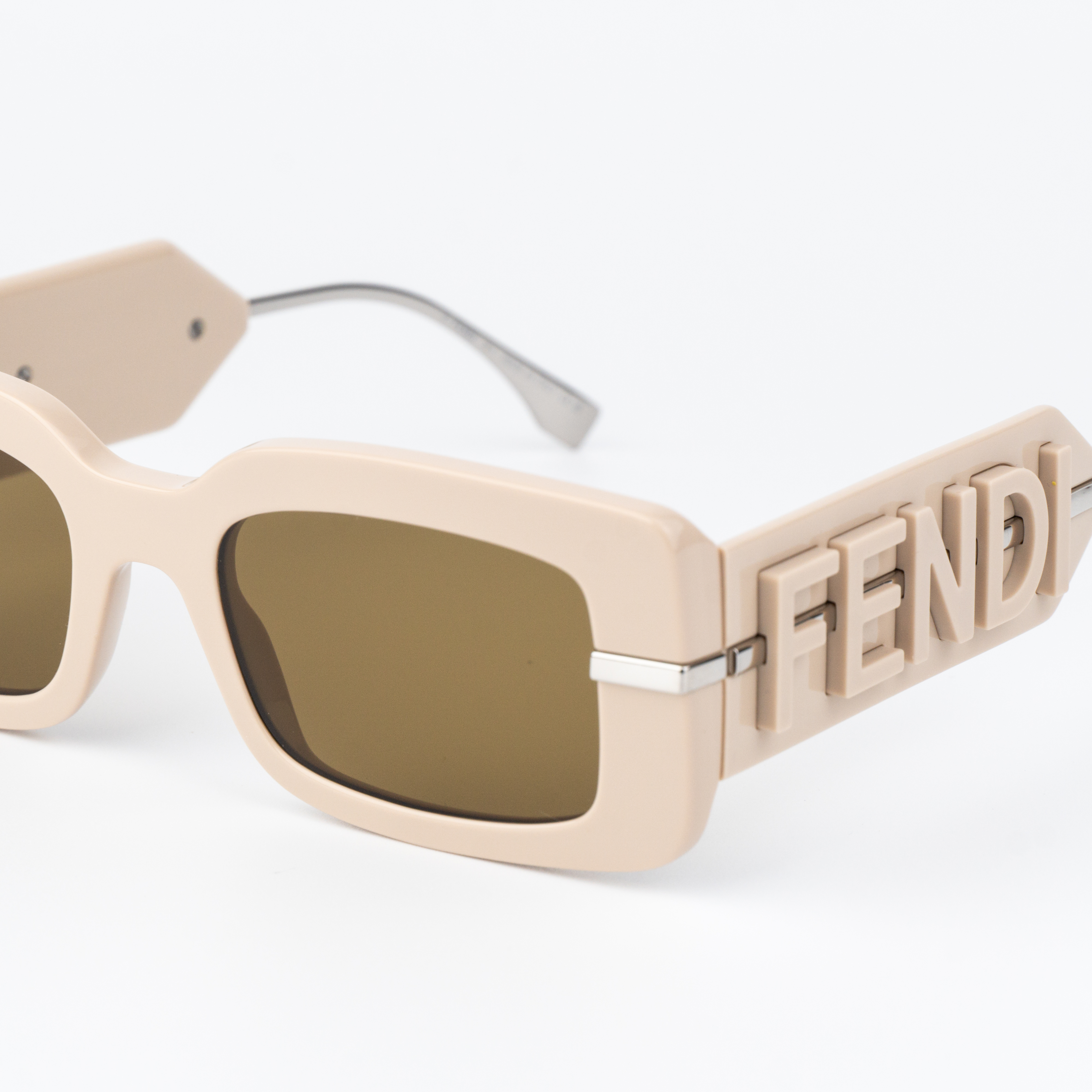 FE40133I Shiny Nude Beige / Brown