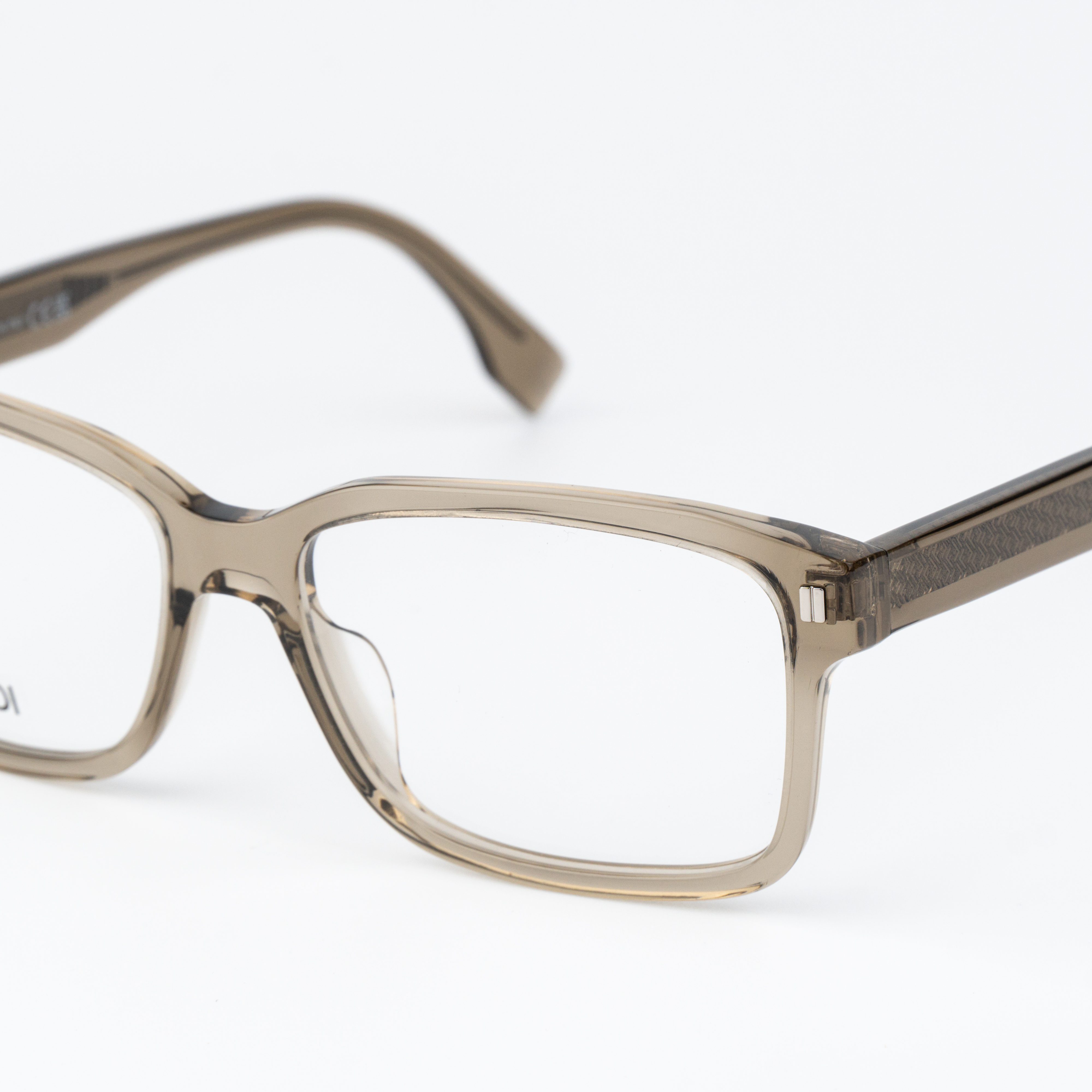 FE50030I Shiny Transparent Khaki / Demo