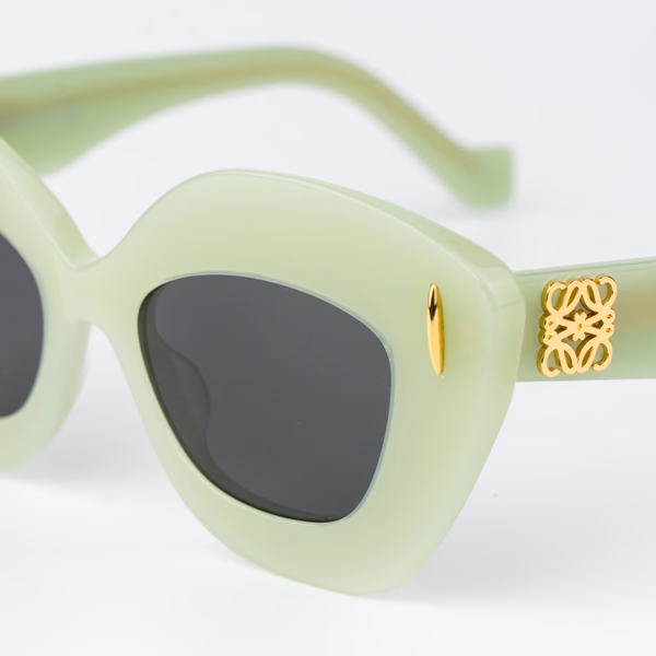 LW40127I Light Milky Green / Grey