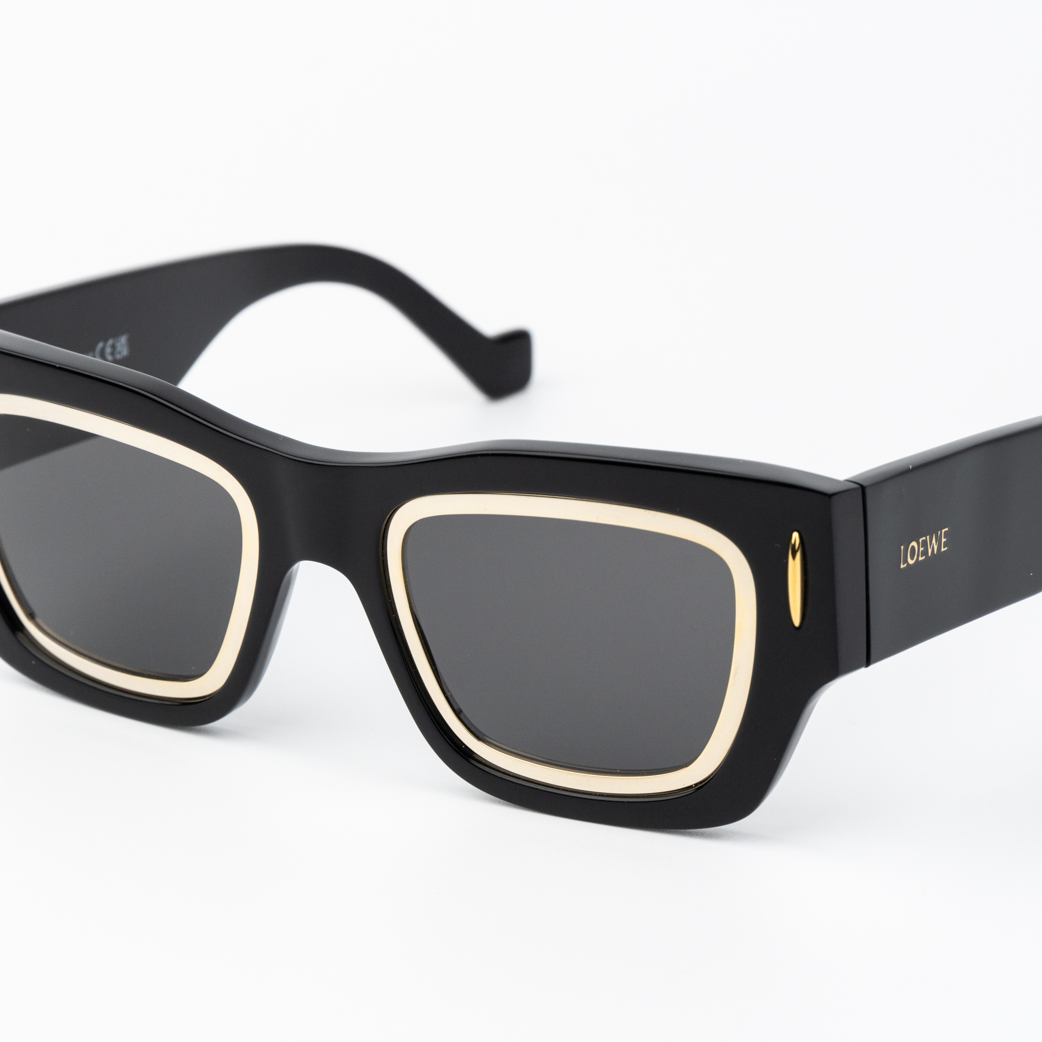 Loewe LW40168I Shiny Black / Black product photo 6