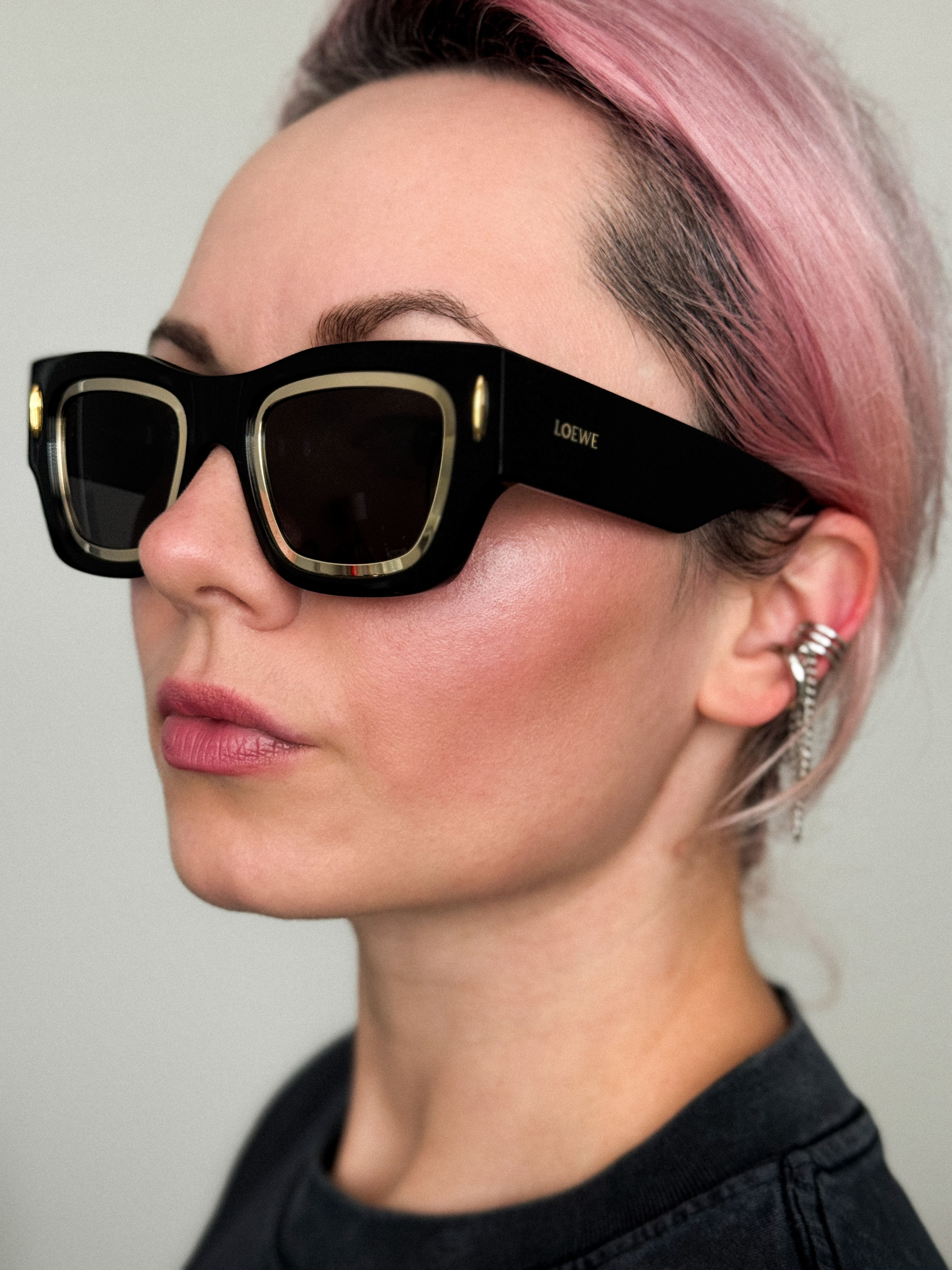 Loewe LW40168I Shiny Black / Black product photo 2