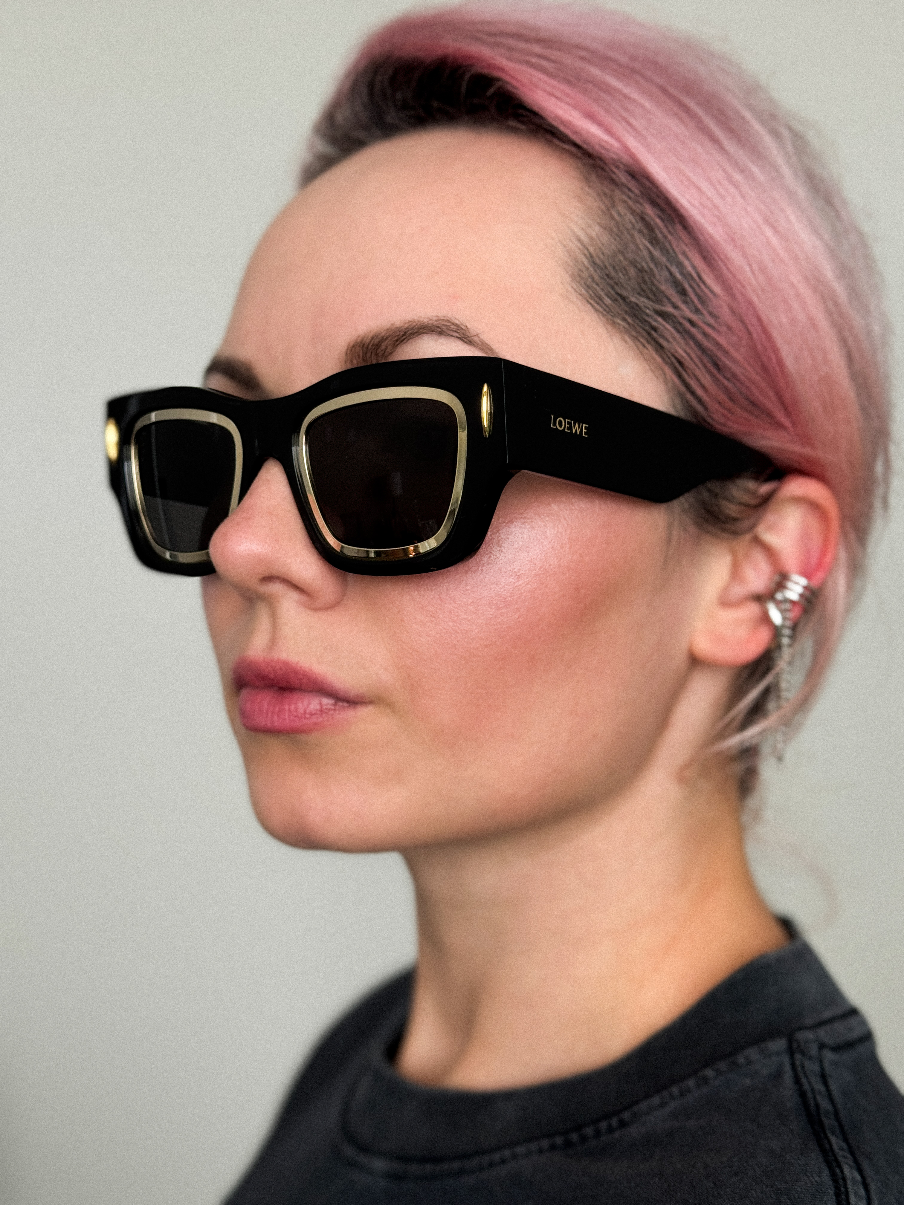 Loewe LW40168I Shiny Black / Black product photo 9