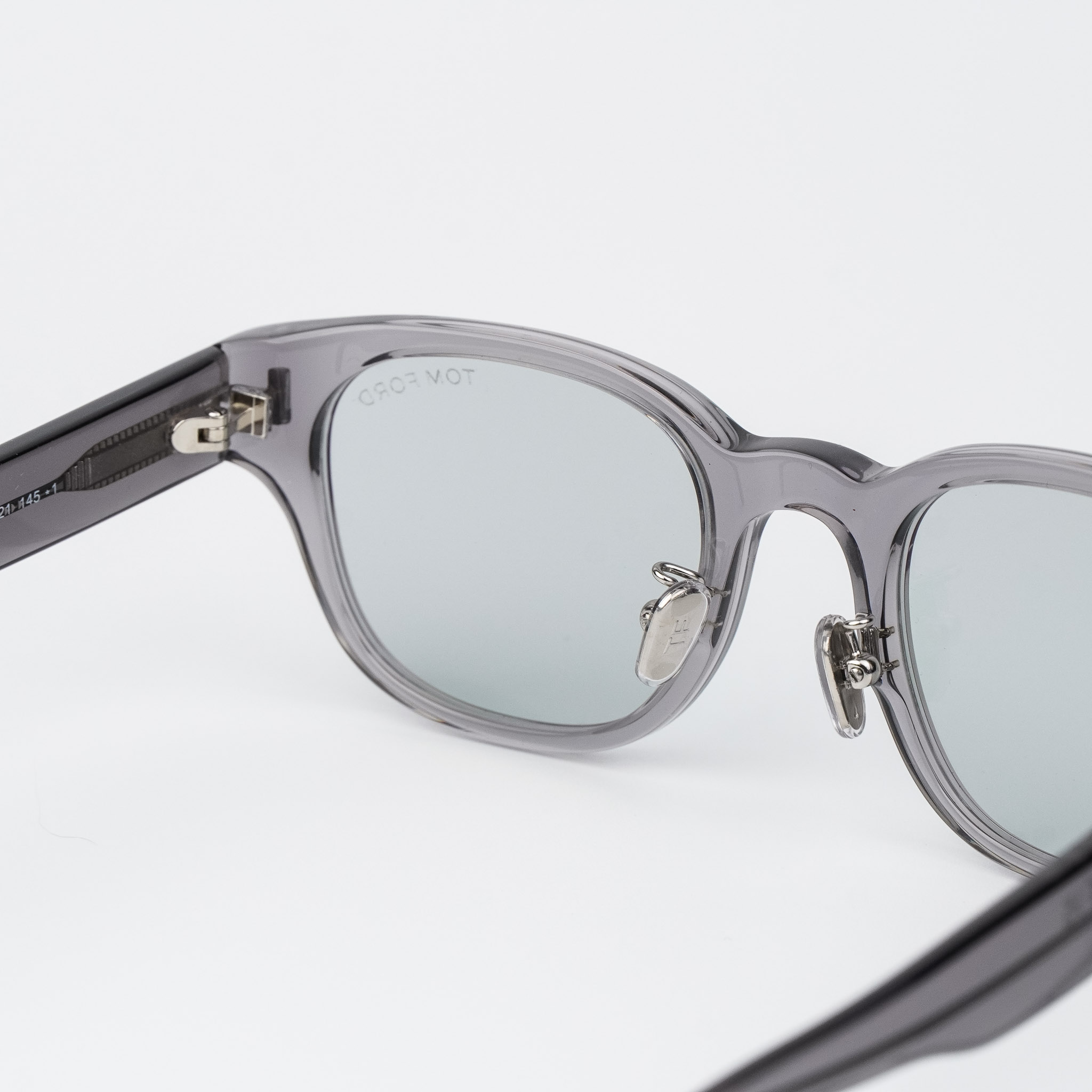 Tom Ford FT1041-D/S Transparent Grey / Light Grey product photo 5