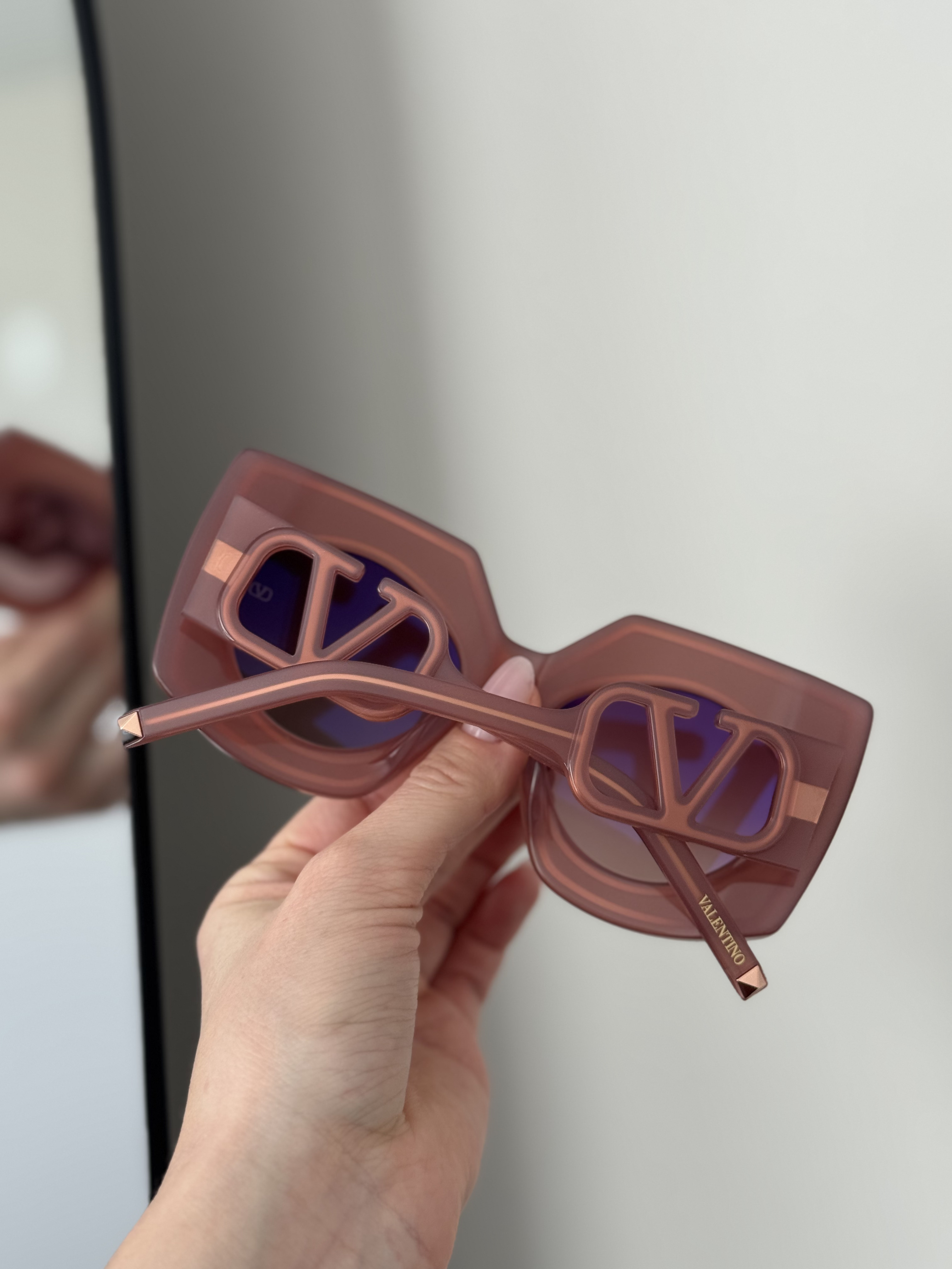 Valentino V - SOUL VLS-127B-53 Powder Pink - Rose Gold w/ Dark to Light Rose (AR) product photo 3